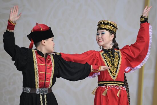 Выставка "Россия". Международный конкурс детского и юношеского творчества "Роза ветров"