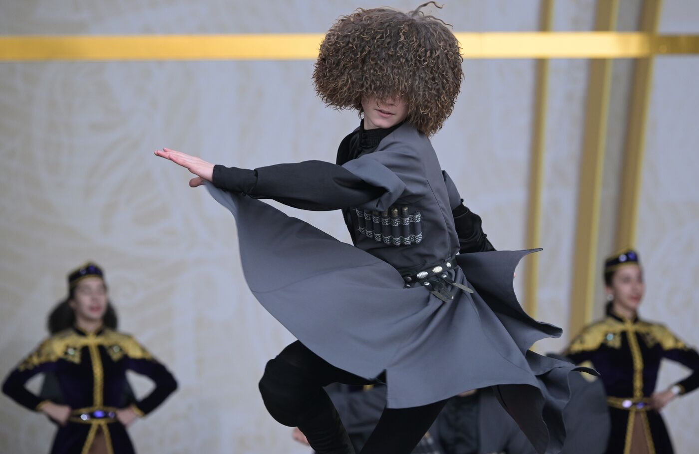 Выставка "Россия". Международный конкурс детского и юношеского творчества "Роза ветров"