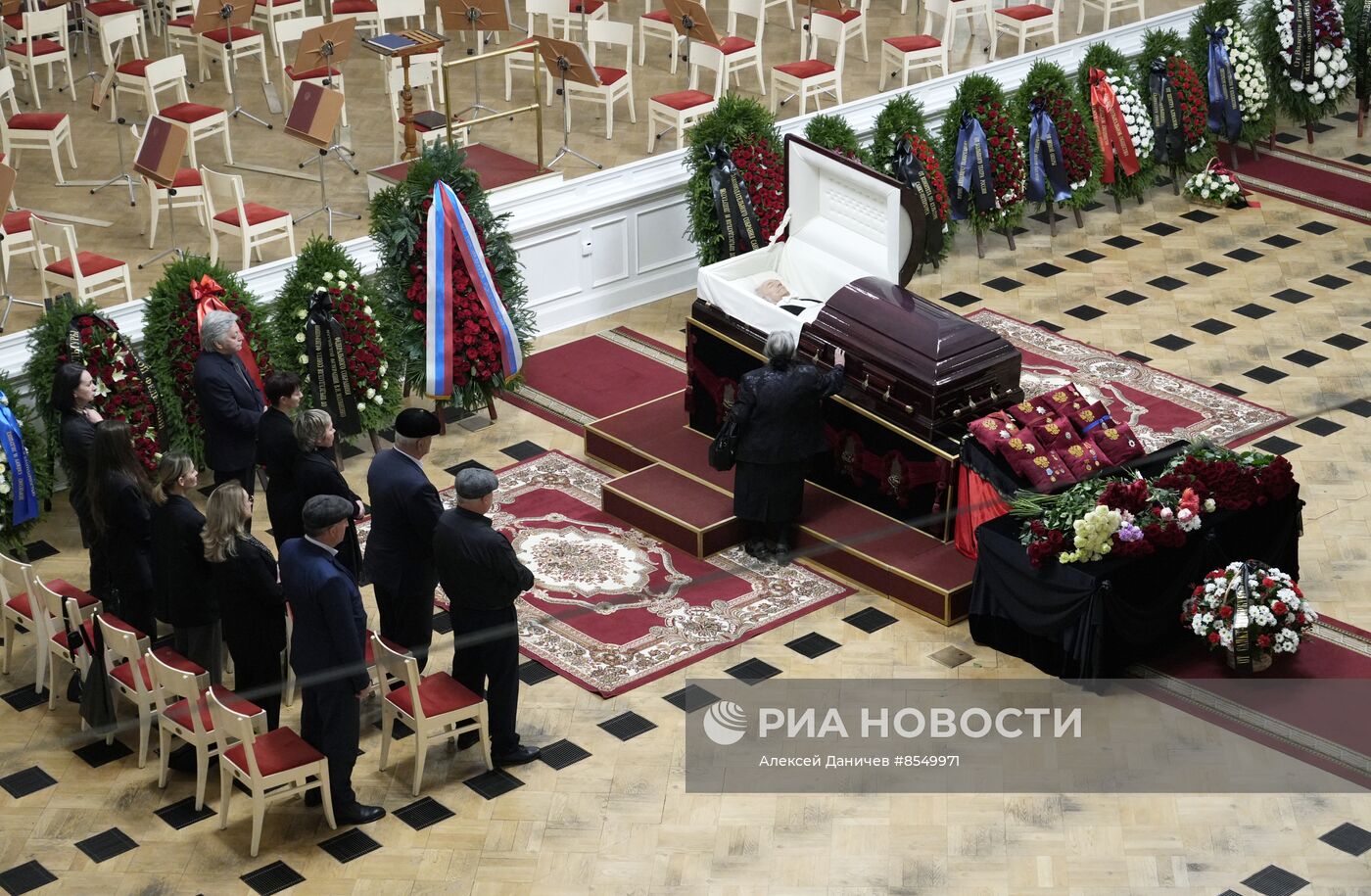 Прощание с Ю. Темиркановым в Санкт-Петербурге