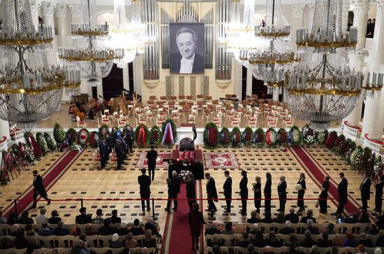 Прощание с Ю. Темиркановым в Санкт-Петербурге