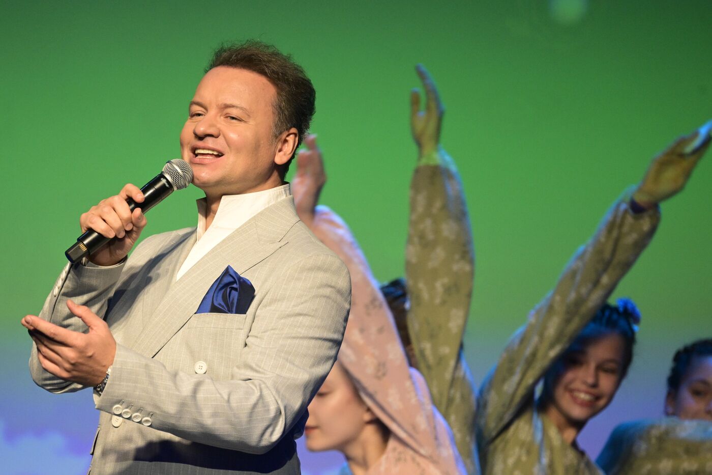 Выставка "Россия". Международный конкурс детского и юношеского творчества "Роза ветров"