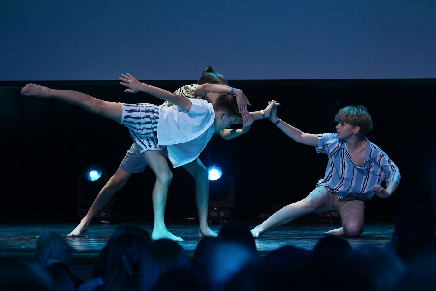 Выставка "Россия". Международный конкурс детского и юношеского творчества "Роза ветров"