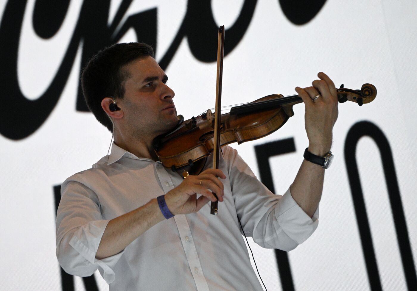 Выставка "Россия". Выступление ВИА "Пролетарское танго"