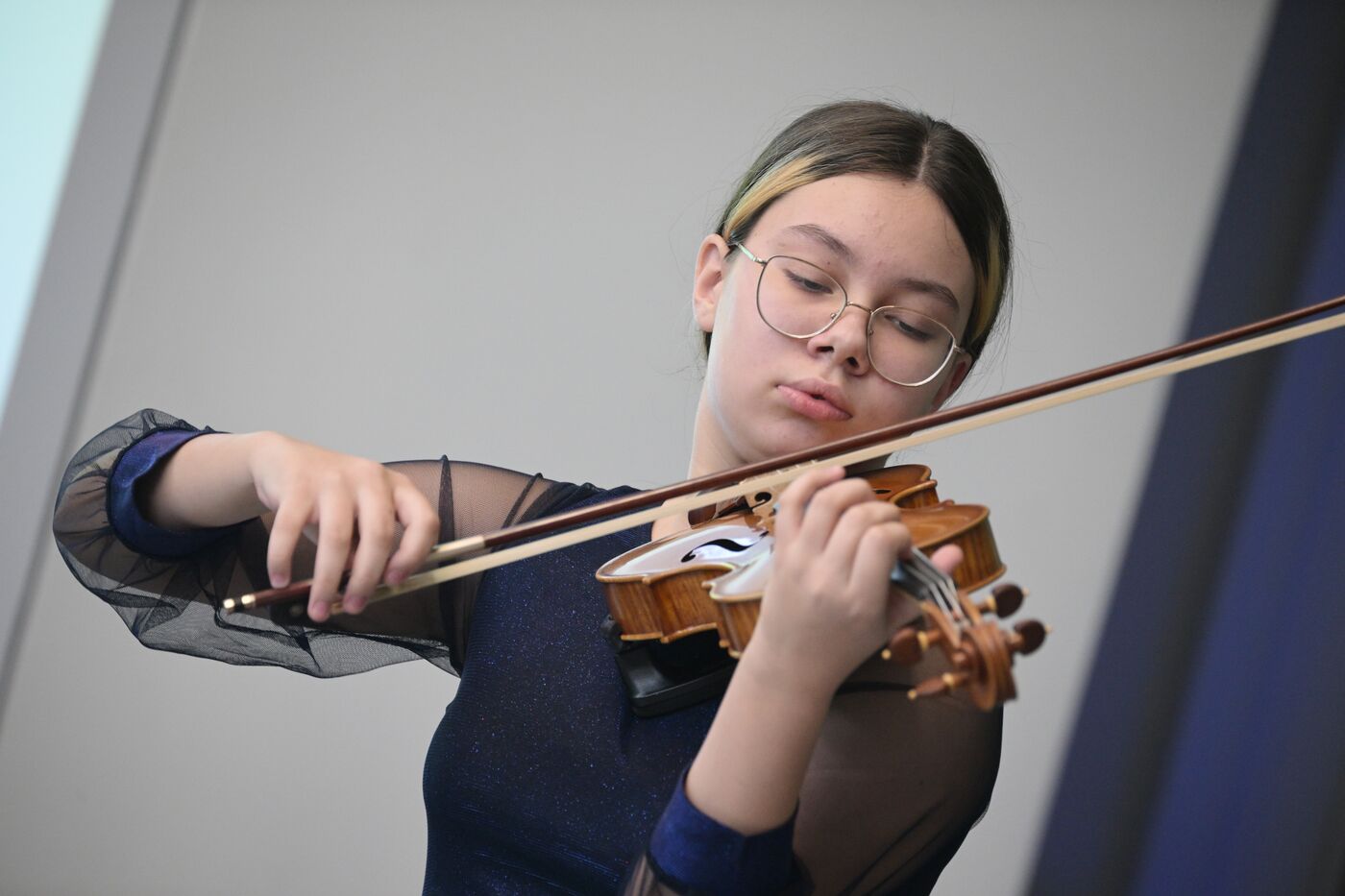 Выставка "Россия". Международный конкурс детского и юношеского творчества "Роза ветров"