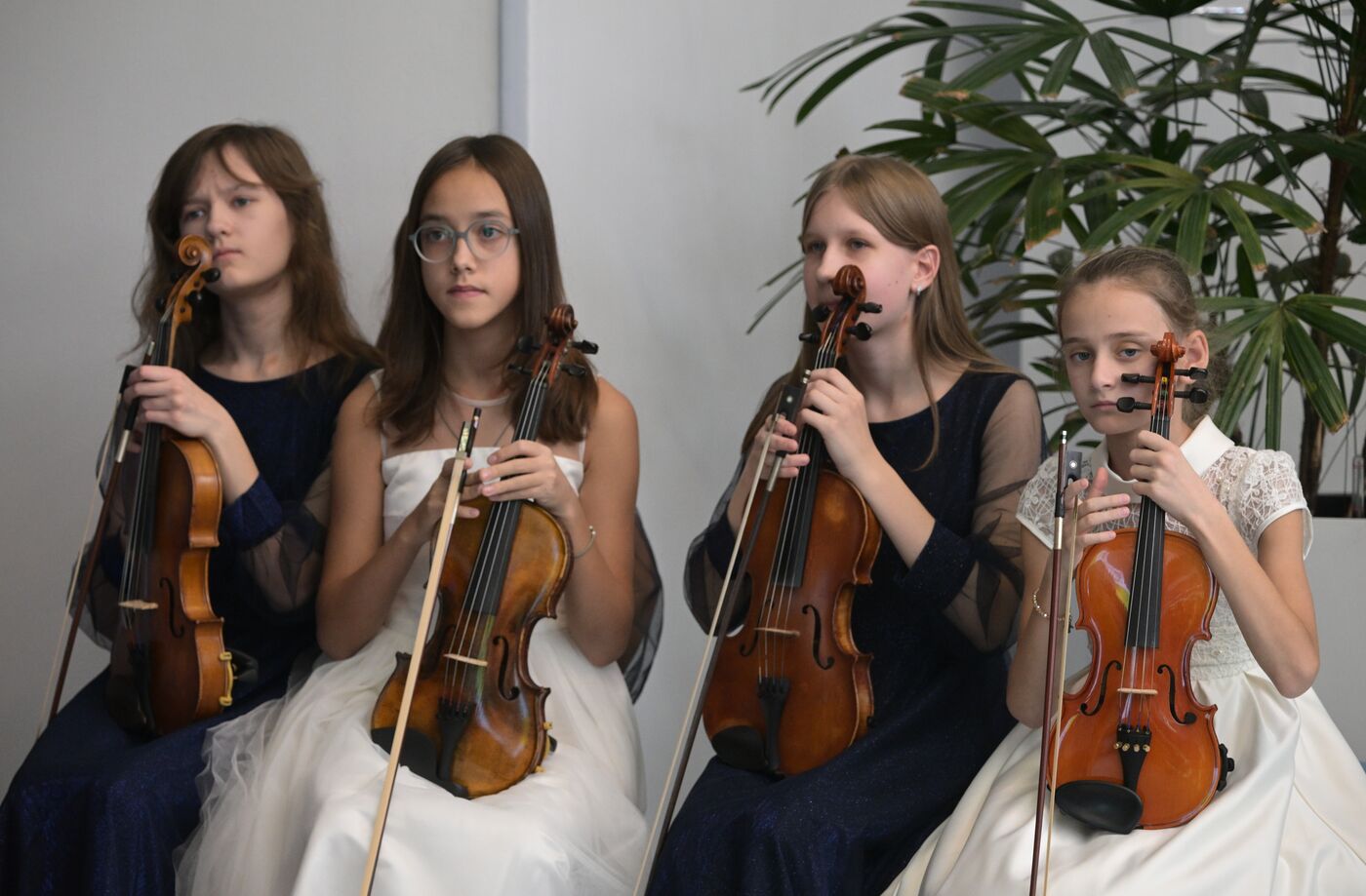 Выставка "Россия". Международный конкурс детского и юношеского творчества "Роза ветров"