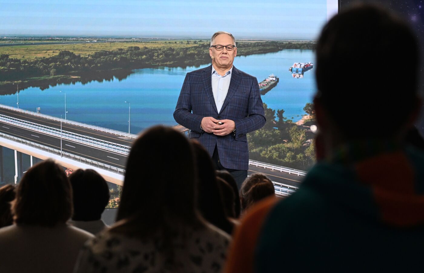 Выставка "Россия".  Марафон "Знание. Первые". Трек "Суверенитет"