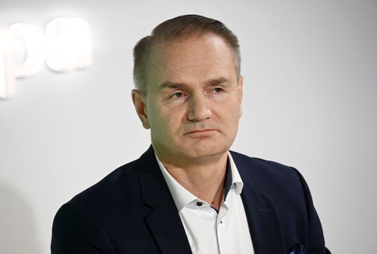 Выставка "Россия". Марафон "Знание. Первые". Трек "Знание. Общество"