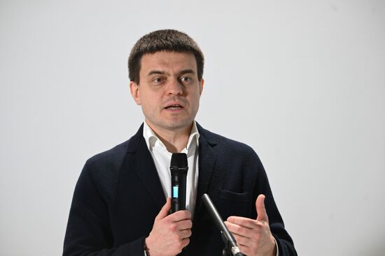 Международная выставка-форум "Россия"
Торжественное открытие Дней Красноярского края и презентация проекта "Восток Ойл", павильон I "Роснефть"
Михаил Котюков, губернатор Красноярского края
Место: Россия, Москва. Автор: Григорий Сысоев/АНО "Дирекция спортивных и социальных проектов". Выставка "Россия". Торжественное открытие Дней Красноярского края и презентация проекта "Восток Ойл"