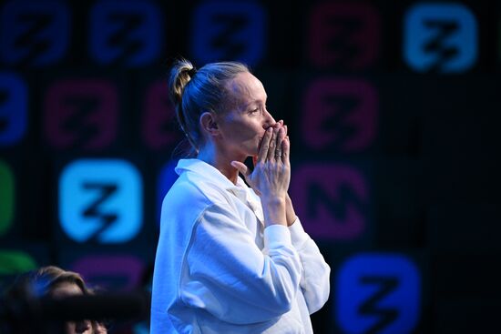 Выставка "Россия".  Марафон "Знание. Первые". Трек "Знание. Сила"