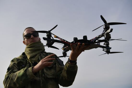 Школа обучения операторов БПЛА, производство FPV-дронов и самолетов типа камикадзе на базе добровольческого батальона имени П. Судоплатова