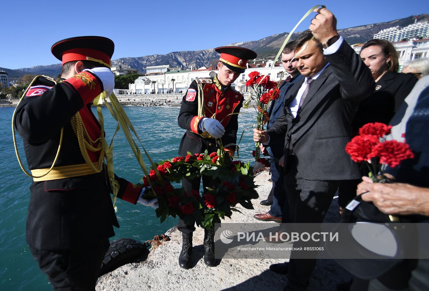 Открытие мемориала жертвам трагедии теплохода "Армения"