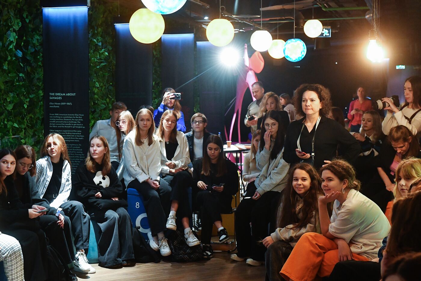 Выставка "Россия". Старт программы, направленной на популяризацию театрального искусства