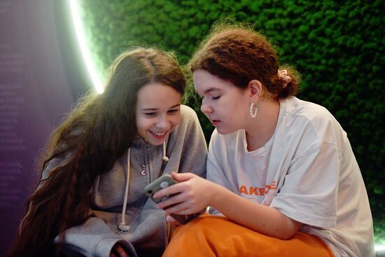 Выставка "Россия". Старт программы, направленной на популяризацию театрального искусства