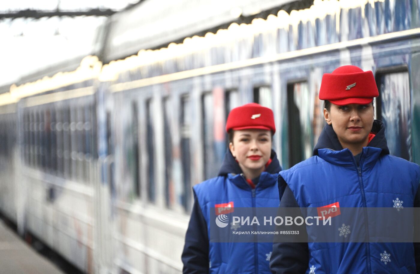 Отправление поезда Деда Мороза с Киевского вокзала