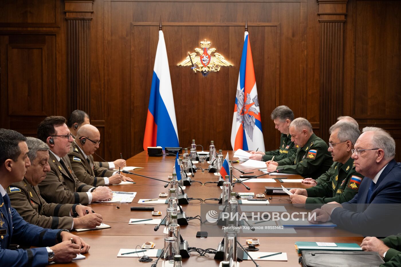 Встреча министра обороны РФ С. Шойгу с главнокомандующим армией Республики Никарагуа Хулио Авилесом Кастильо