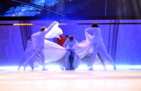 Выставка "Россия". Открытие экспозиции "Первые в России - стране возможностей" с шоу-программой