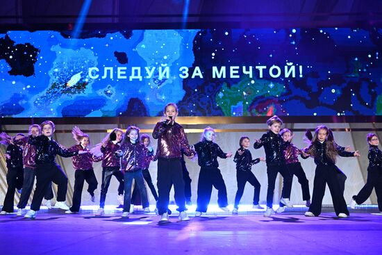 Выставка "Россия". Открытие экспозиции "Первые в России - стране возможностей" с шоу-программой