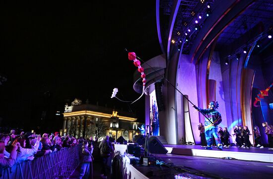 Выставка "Россия". Открытие экспозиции "Первые в России - стране возможностей" с шоу-программой