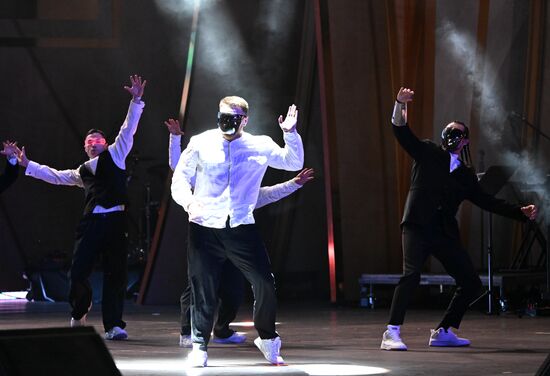 Выставка "Россия". Открытие экспозиции "Первые в России - стране возможностей" с шоу-программой