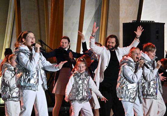 Выставка "Россия". Открытие экспозиции "Первые в России - стране возможностей" с шоу-программой