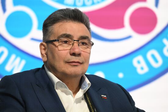 Выставка "Россия". Московский международный фестиваль пенсионеров