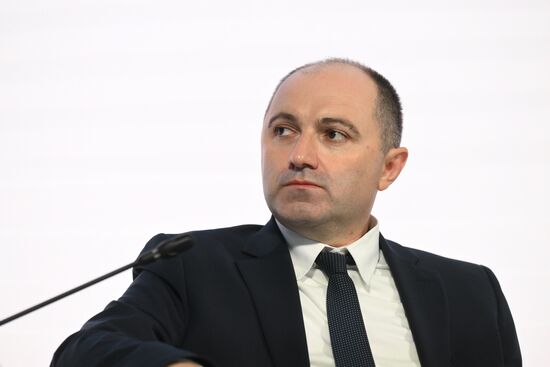 Выставка "Россия". Московский международный фестиваль пенсионеров