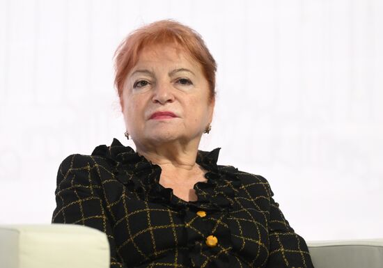 Выставка "Россия". Московский международный фестиваль пенсионеров