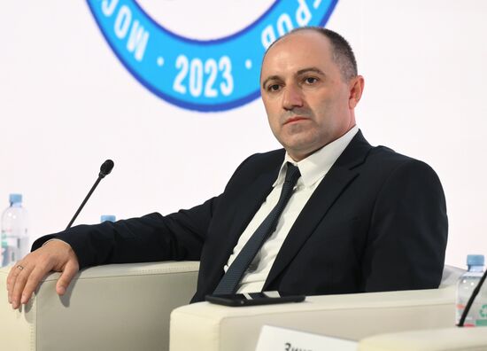 Выставка "Россия". Московский международный фестиваль пенсионеров