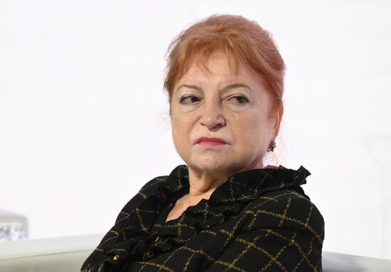 Выставка "Россия". Московский международный фестиваль пенсионеров