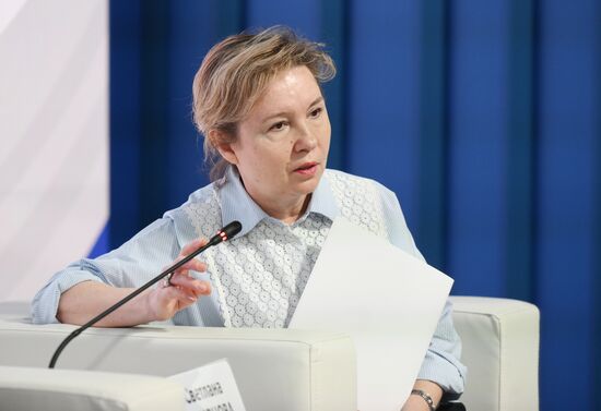 Выставка "Россия". Московский международный фестиваль пенсионеров