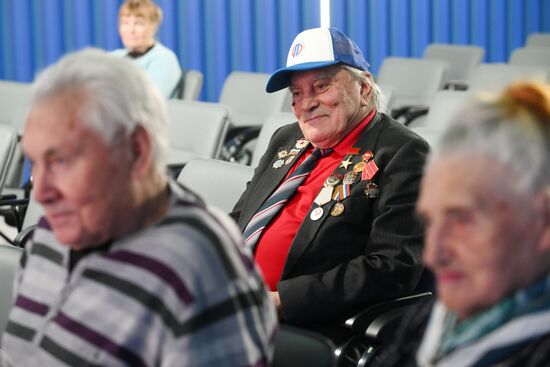 Выставка "Россия". Московский международный фестиваль пенсионеров