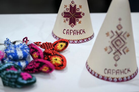 Выставка "Россия". Подготовка Универмага к открытию 