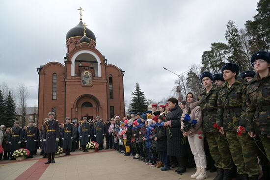 Открытие памятника герою России протоиерею Михаилу Васильеву