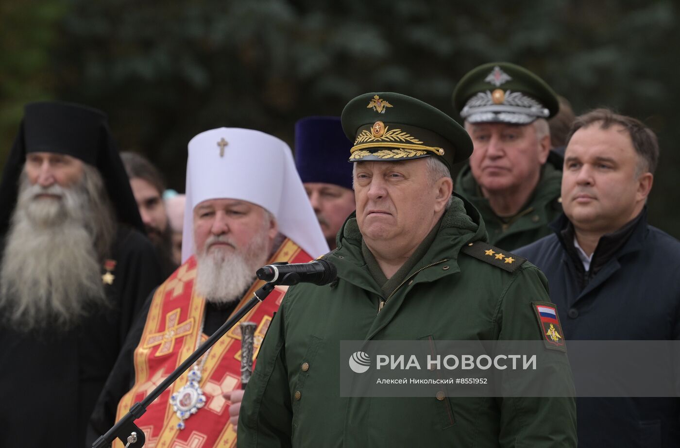 Открытие памятника герою России протоиерею Михаилу Васильеву