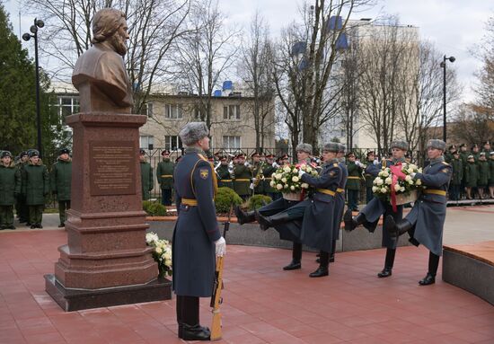 Открытие памятника герою России протоиерею Михаилу Васильеву