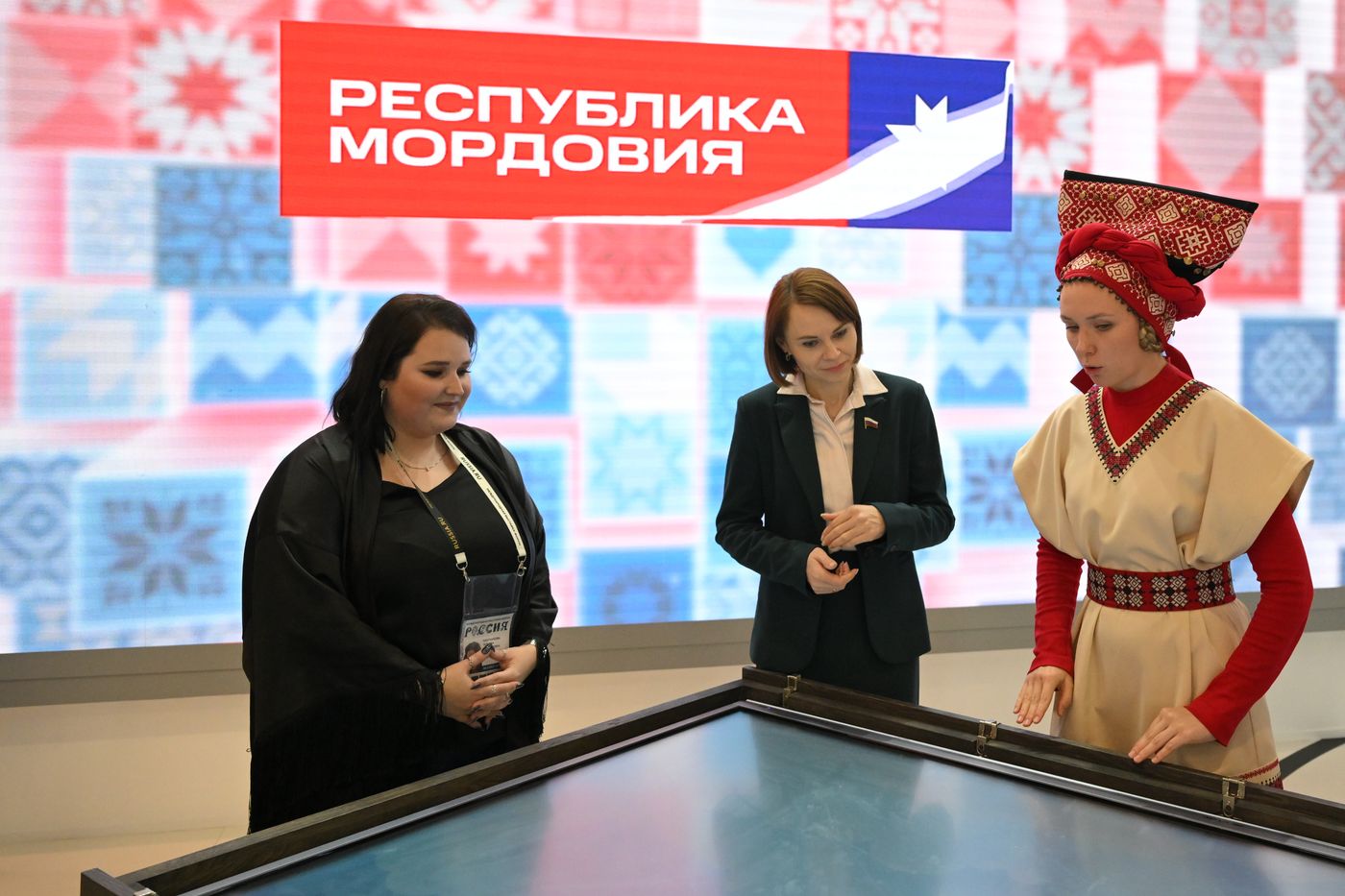 Выставка "Россия". Встреча с депутатами