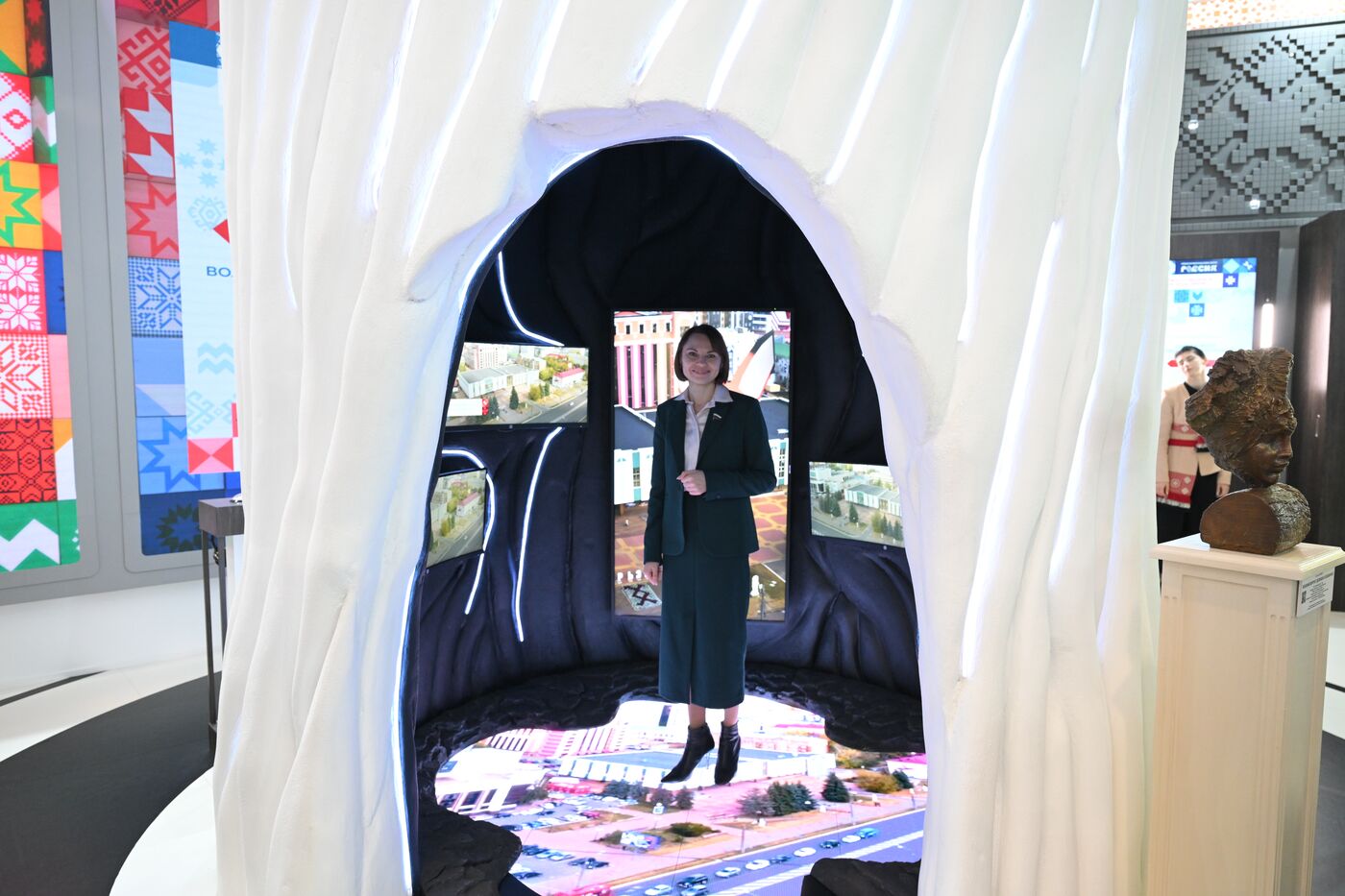 Выставка "Россия". Встреча с депутатами