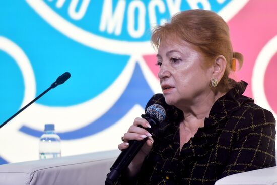 Выставка "Россия". Московский международный фестиваль пенсионеров