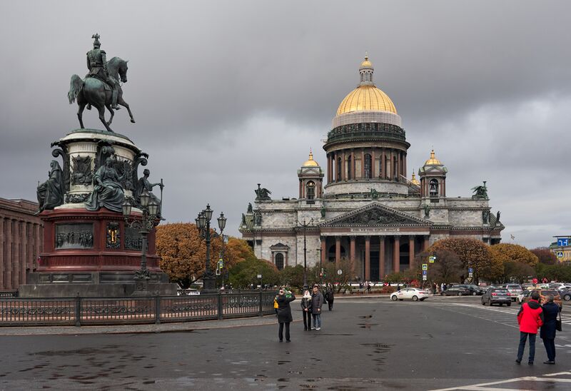 11 июня - в Санкт-Петербурге освящен Исаакиевский собор