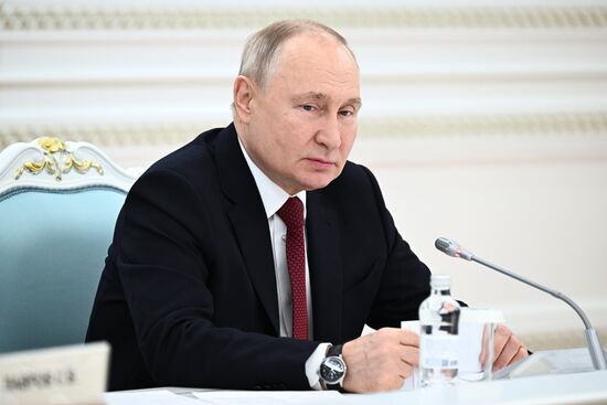 Визит президента РФ В. Путина в Казахстан