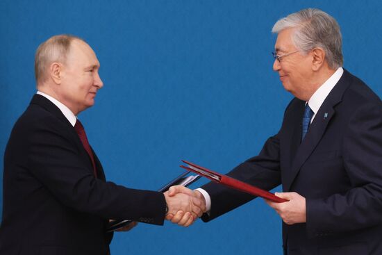 Визит президента РФ В. Путина в Казахстан