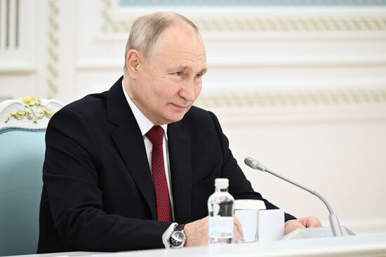 Визит президента РФ В. Путина в Казахстан