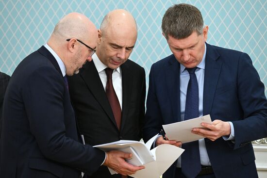 Визит президента РФ В. Путина в Казахстан