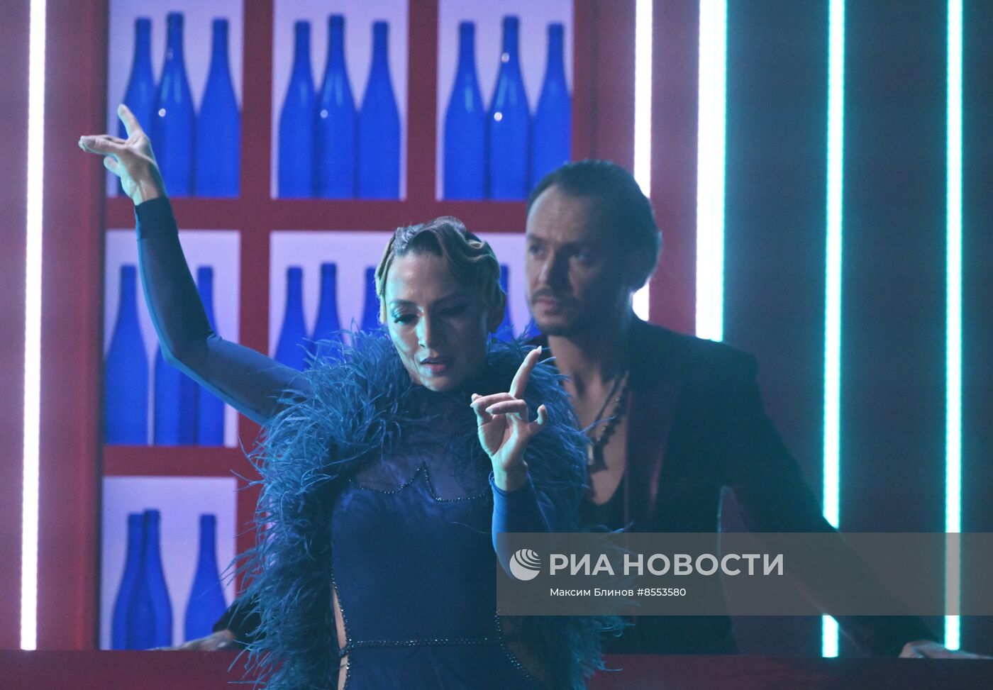 Репетиция танцевального шоу "История в отеле"