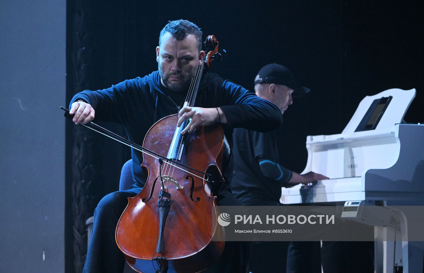 Репетиция танцевального шоу "История в отеле" 