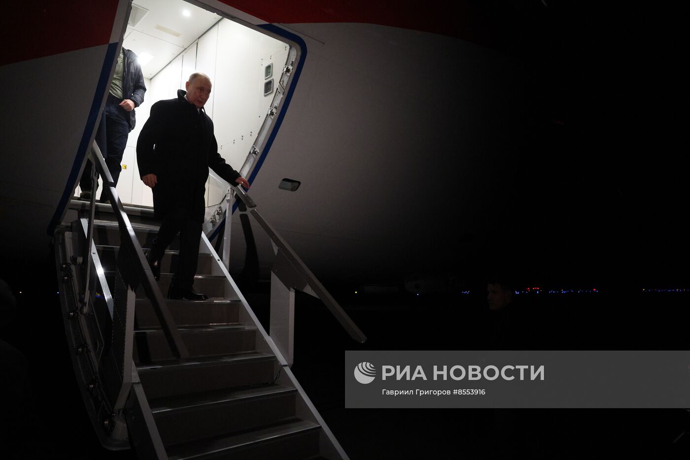 Президент РФ В. Путин посетил в Ростове-на-Дону штаб группировки войск, участвующих в спецоперации