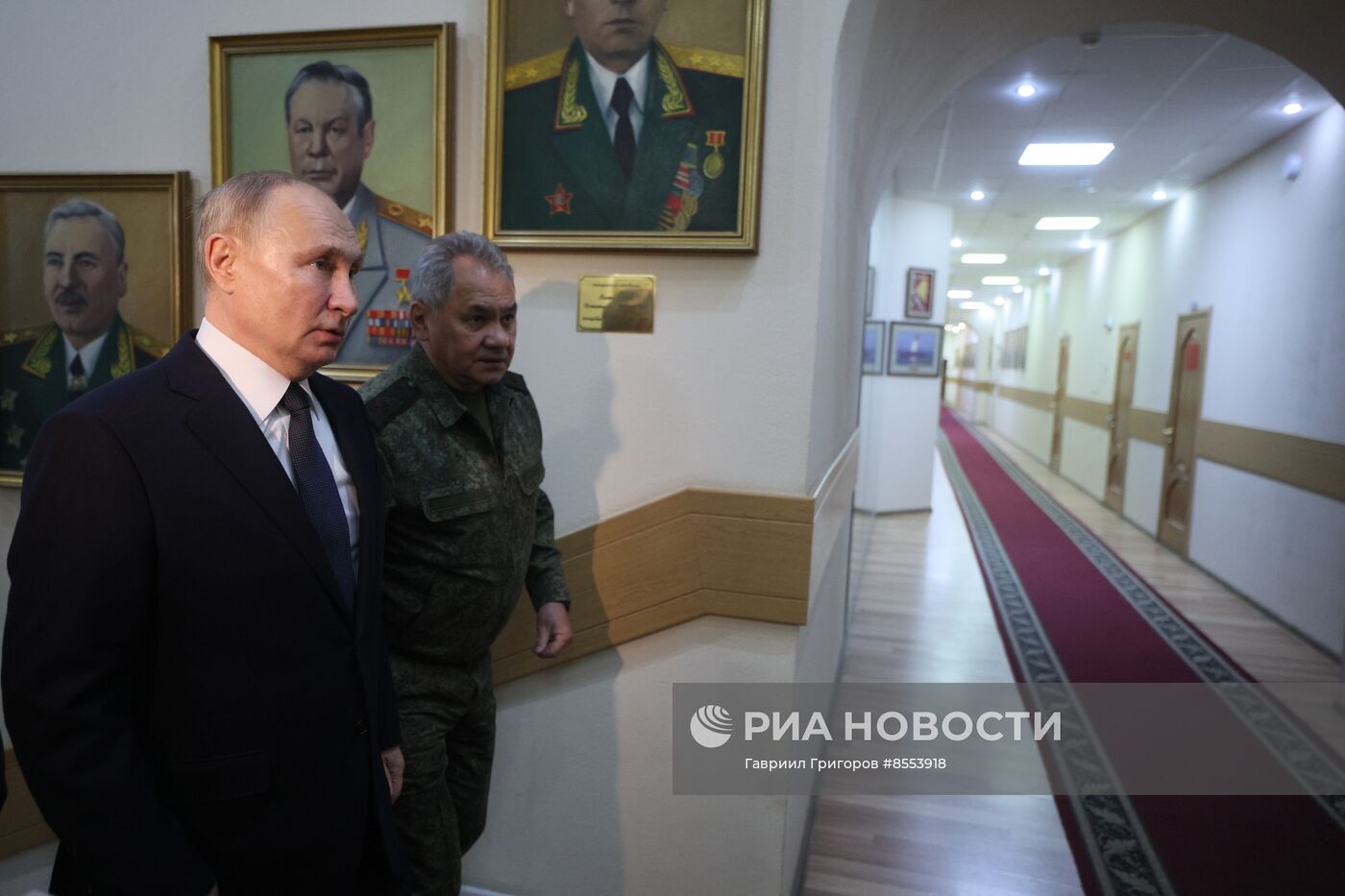 Президент РФ В. Путин посетил в Ростове-на-Дону штаб группировки войск, участвующих в спецоперации