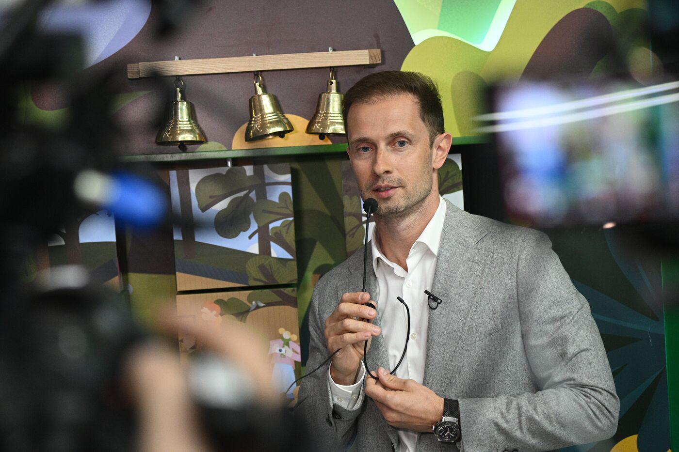 Выставка "Россия". Авторская экскурсия с генеральным директором компании "ГЛОНАСС" Алексеем Райкевичем