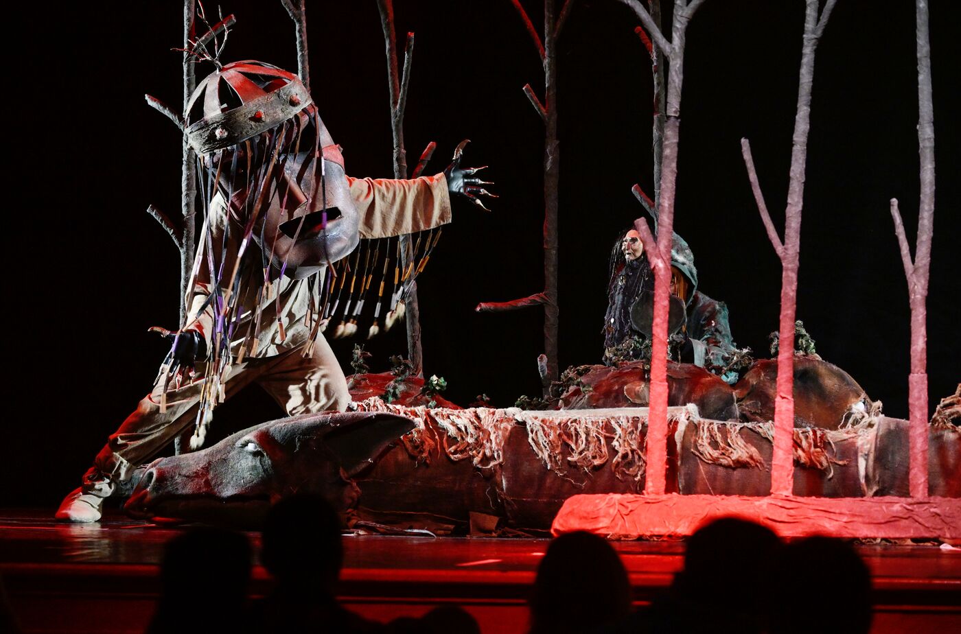 Выставка "Россия". Спектакль "Миргачан или тайна Тунгусского метеорита"