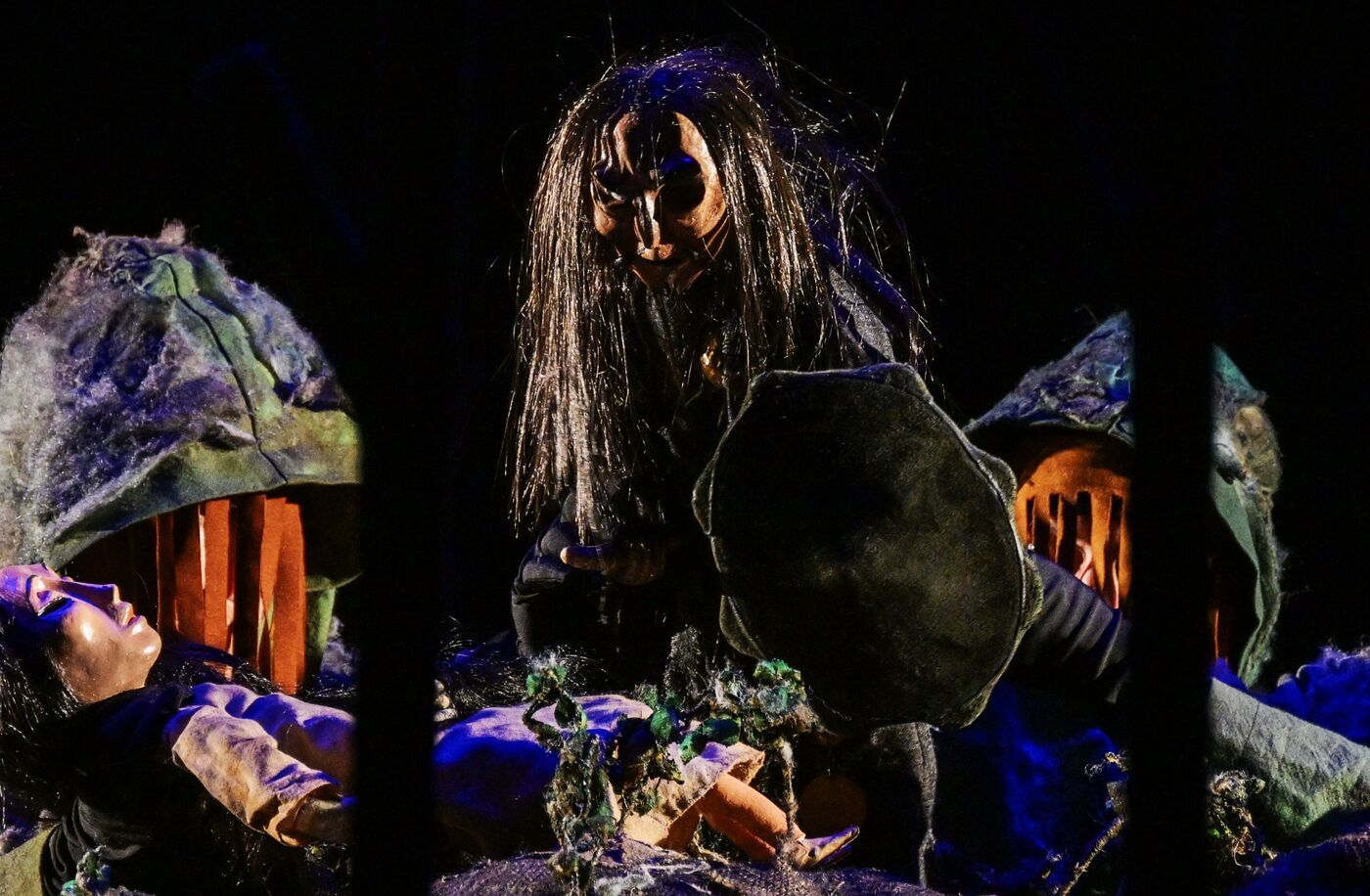 Выставка "Россия". Спектакль "Миргачан или тайна Тунгусского метеорита"